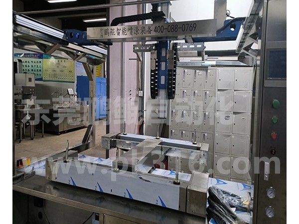 塑胶8轴自动喷漆设备