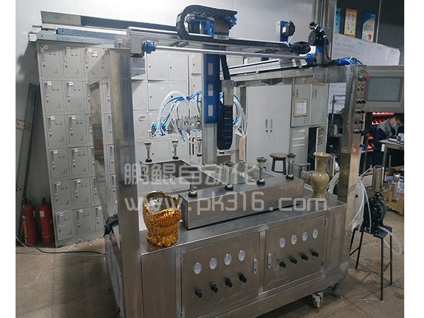 香炉花盆六轴喷漆设备