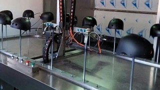 防爆头盔六轴联动喷涂设备