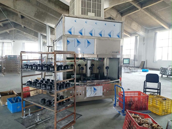 轮毂六轴喷漆设备