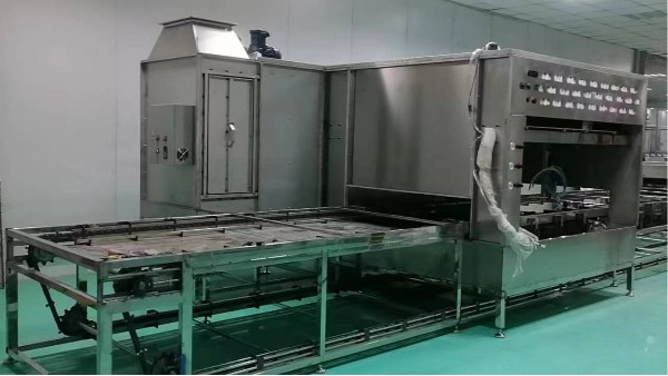 异形件喷胶流水线