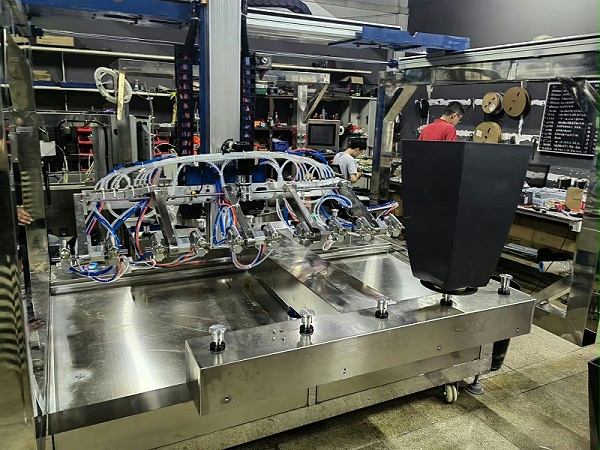 花盆专用10枪6轴喷漆设备