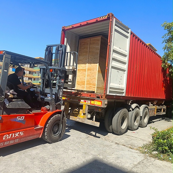 头盔自动化喷漆设备