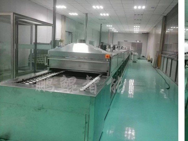 异形件喷胶流水线