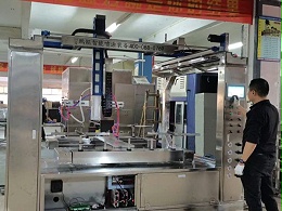 智能八轴喷漆设备