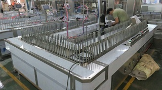 定枪动枪双系统环绕式喷涂线