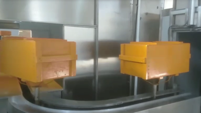 木箱六轴地轨喷烤流水线