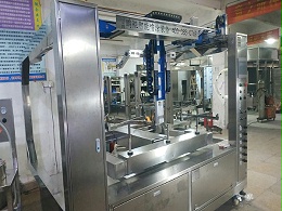 3枪8轴仿喷工机器人