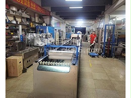 LED灯带胶管喷烤流水线