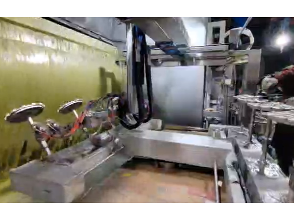 轮毂多轴多枪喷漆设备