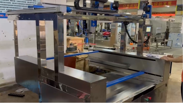 五金件上下层360旋转喷漆设备