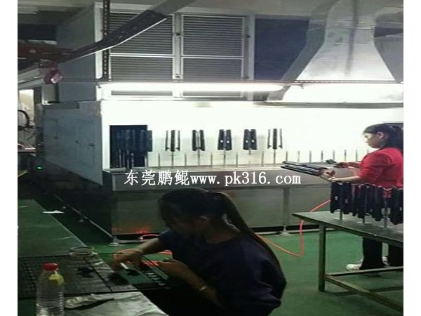 东莞流水线自动喷油设备，厂家直销质量好