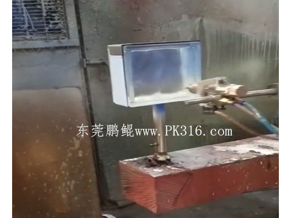 玻璃<i style='color:red'>工艺品自动喷漆机</i>出现喷涂偏位分析及处理办法？