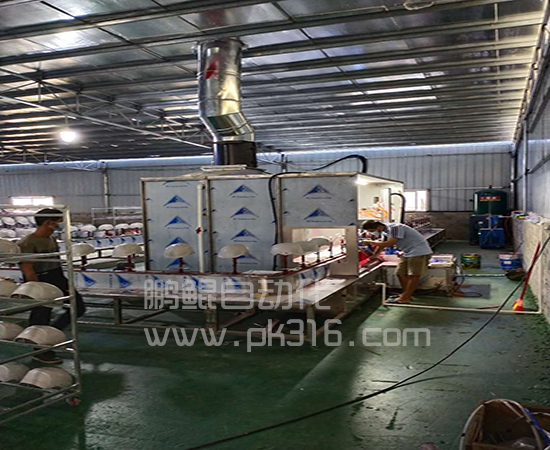 头盔四枪六轴喷烤一体流水线