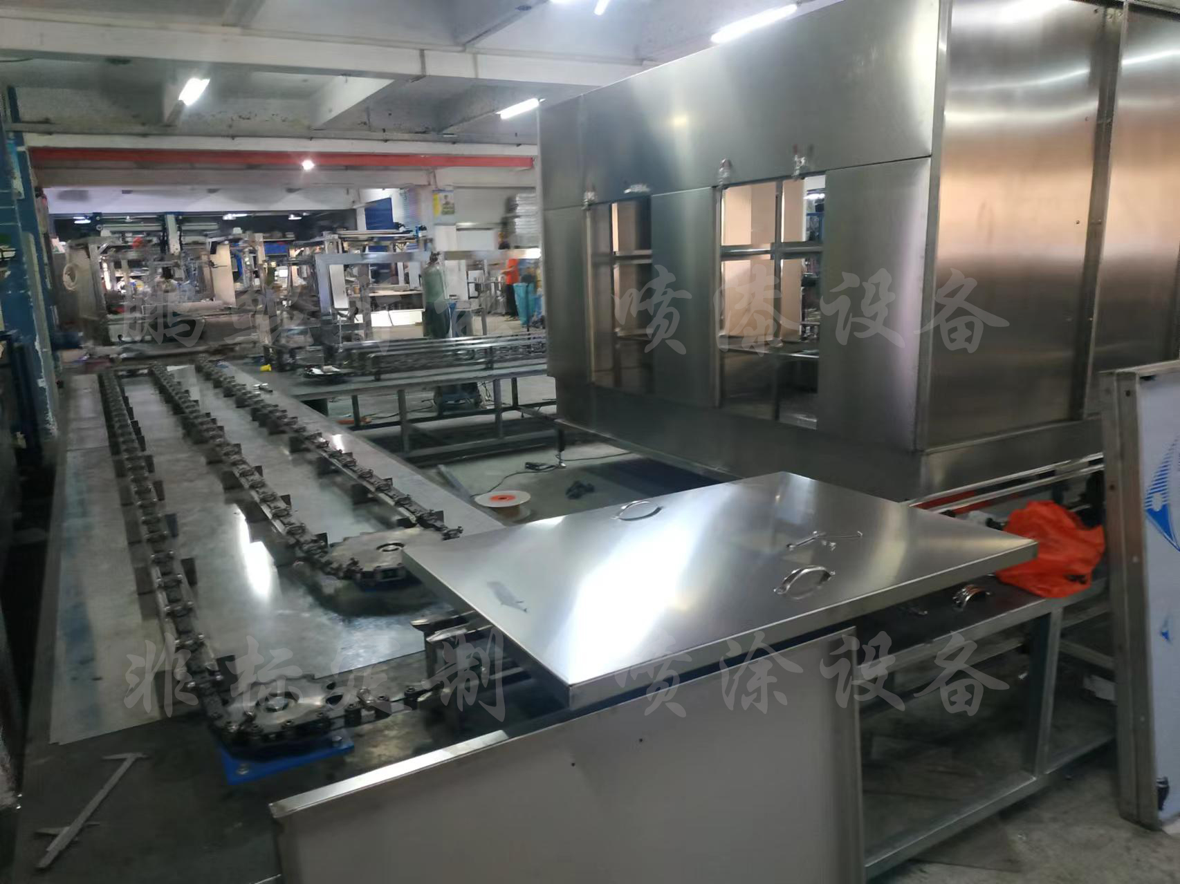 军盔喷聚脲六轴喷漆设备