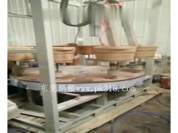 浅谈东莞鹏鲲<i style='color:red'>木制品自动喷涂机</i>如何取代人工？