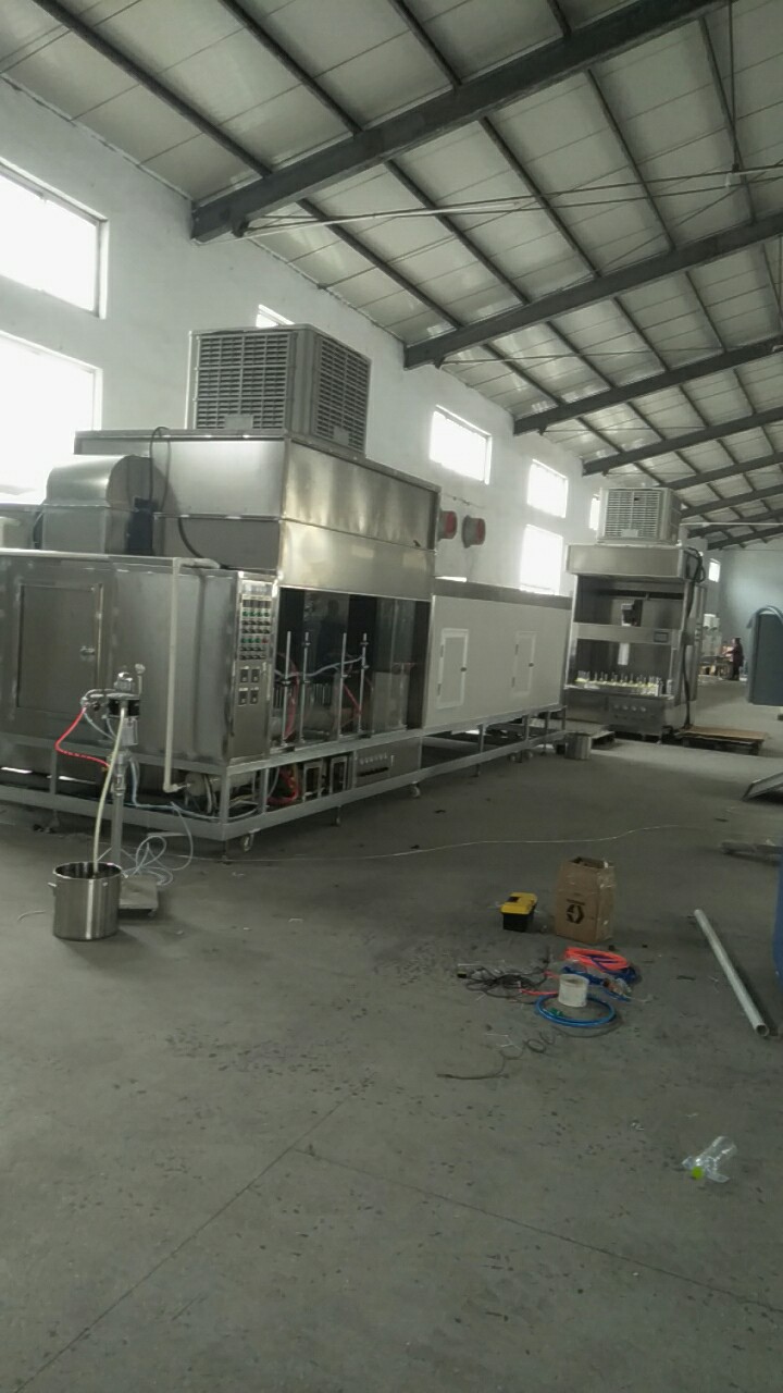 八轴联动自动喷漆机