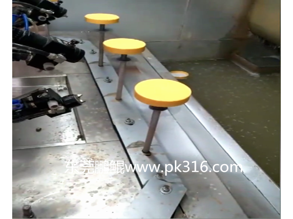 提升瓶盖喷涂品质与效率？鹏鲲<i style='color:red'>自动化喷涂设备</i>是您的最佳选择