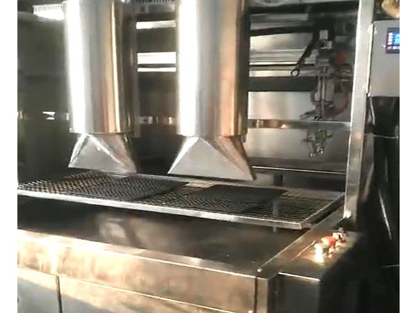 找涂装设备定制商，一定要找可免费试喷和测试的厂家！