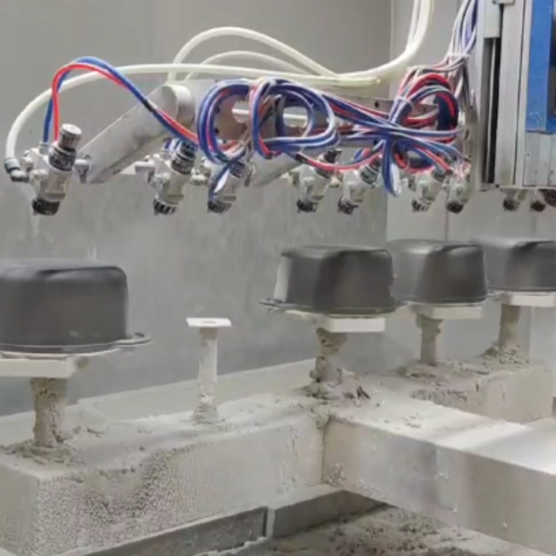 珐琅锅六轴喷釉设备