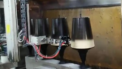 垃圾桶塑胶五金6轴<i style='color:red'>喷漆机</i>器