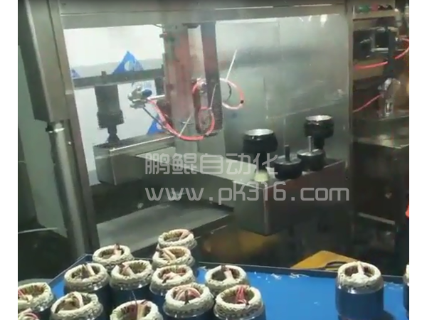 <i style='color:red'>鹤山五金件两枪四轴喷柜一体喷漆设备</i>