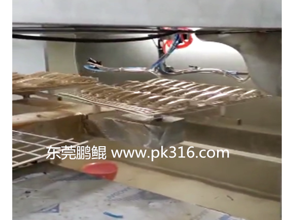 门把手自动<i style='color:red'>喷涂机厂家</i>时刻警醒，喷涂品质不可懈怠