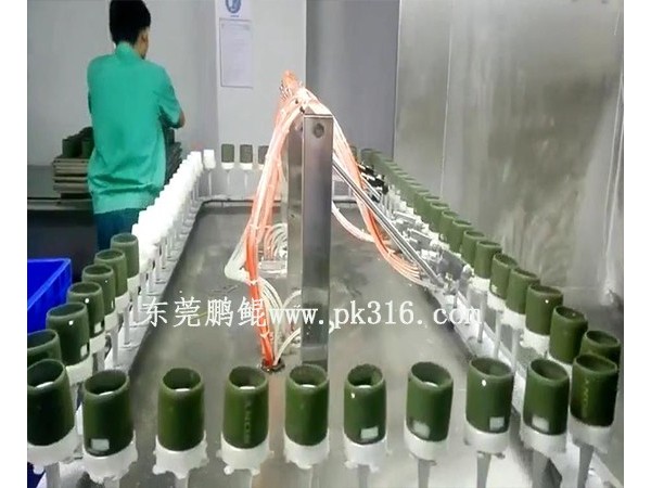 惠州硅胶线自动喷油机，智能化机器替代喷油工！