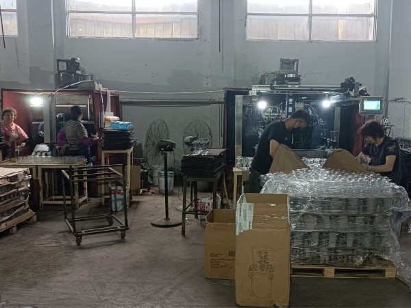 玻璃制品六轴喷漆设备