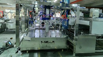 蜡烛杯自动上下料抓取喷烤一体喷漆流水线