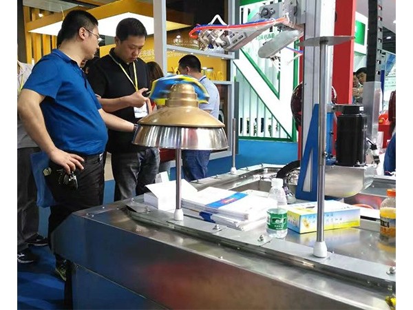 全国喷涂设备厂家齐聚展销会