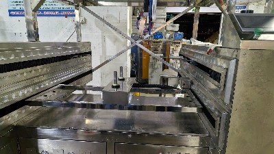 五金件专用上下层切换喷漆设备