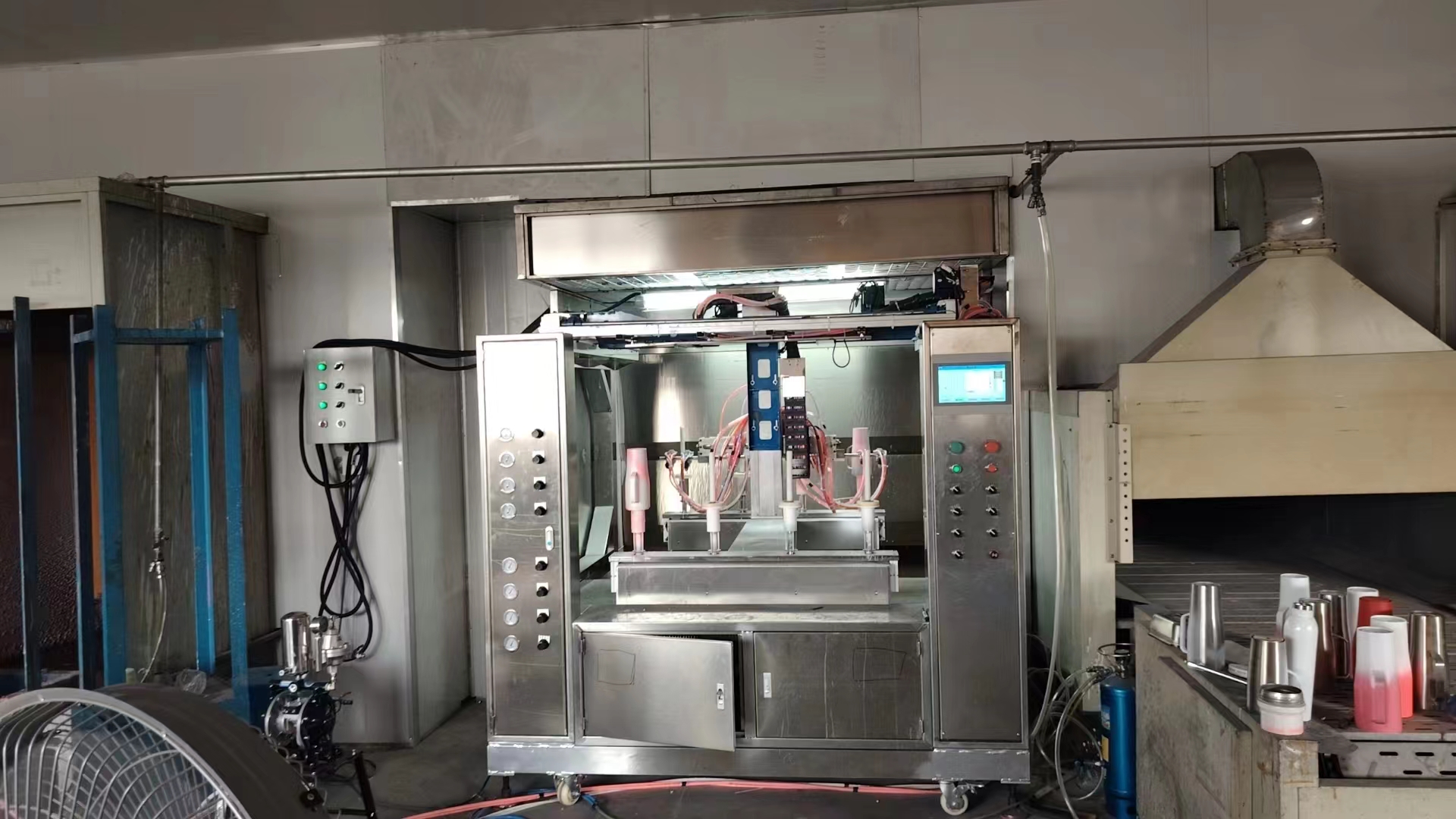 不锈钢保温杯渐变色喷漆设备