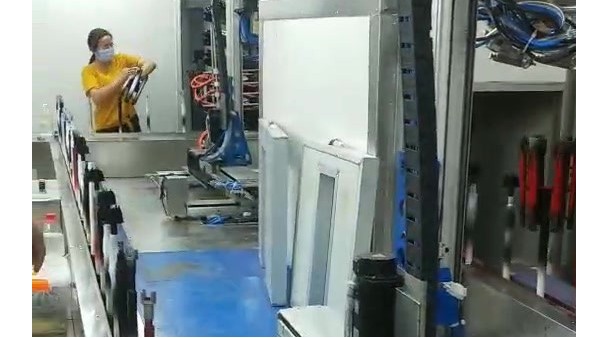 烫发器二涂二烤自动喷涂生产线 烫发器二涂二烤自动喷涂生产线