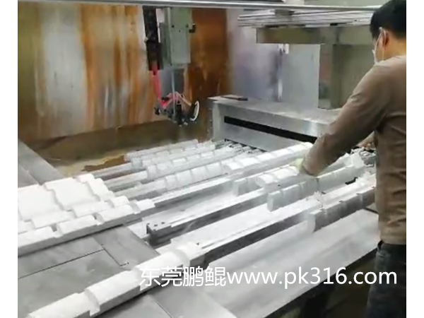 全自动家具自喷漆生产线多少钱