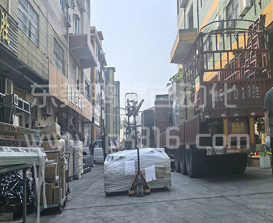 化妆笔杆刷自动喷涂线 