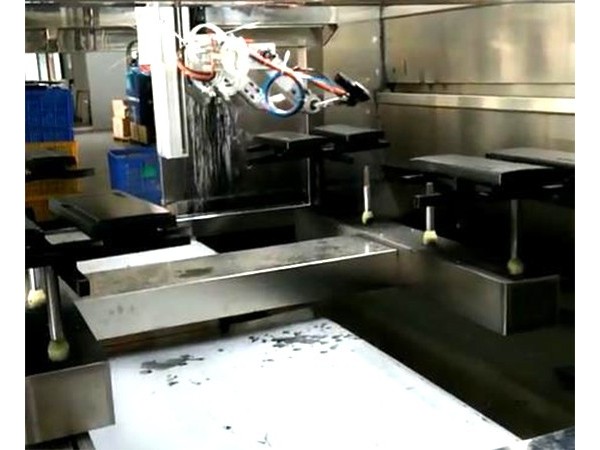 跑步机塑料件外壳自动喷漆解决方案