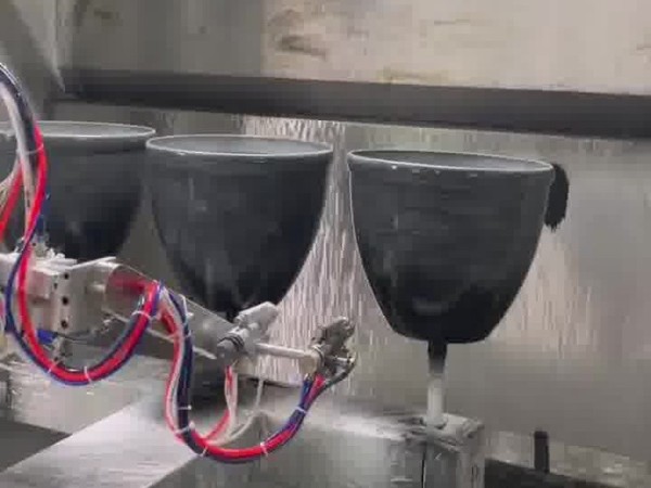 花盆散点六轴喷漆设备