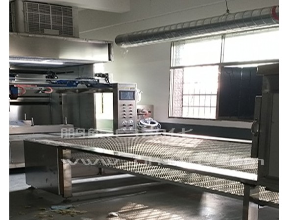 五金件六轴喷烤喷漆流水线