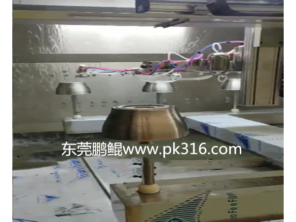 搪瓷壶搪瓷锅四枪六轴喷漆设备