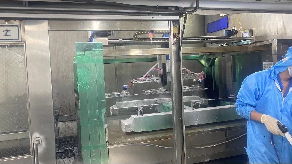 新能源车配件防爆自动喷漆设备