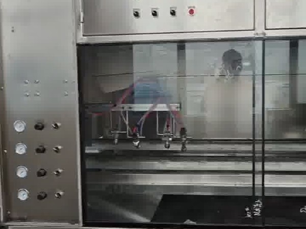 成都塑胶4轴喷柜一体喷漆设备