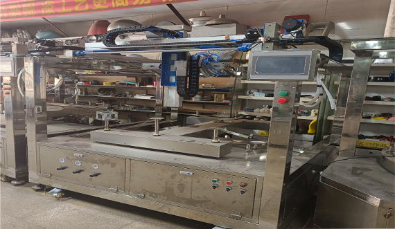 面罩6轴智能喷漆设备