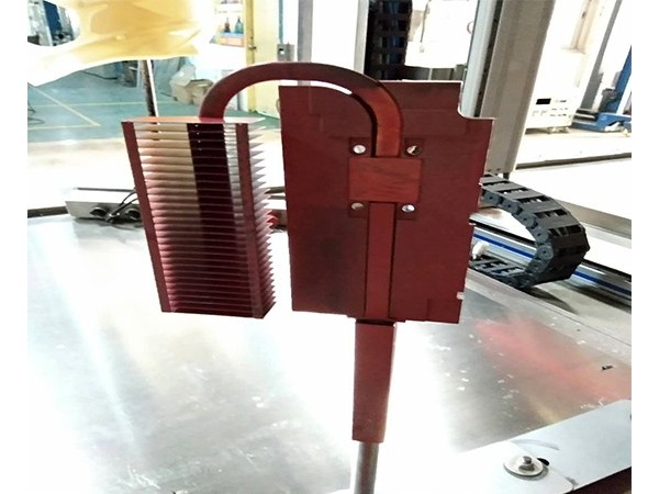 散热器自动喷油解决方案