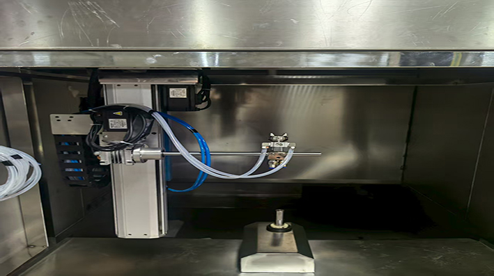 四轴单工位喷柜一体喷涂机器人