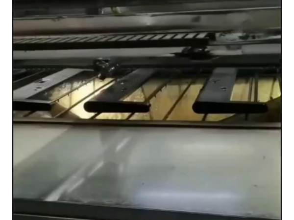 电子琴塑胶壳7轴自动喷漆往复机线