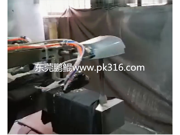 汽车都是自动化,你还不跟着用<i style='color:red'>汽车配件自动喷漆生产线</i>？